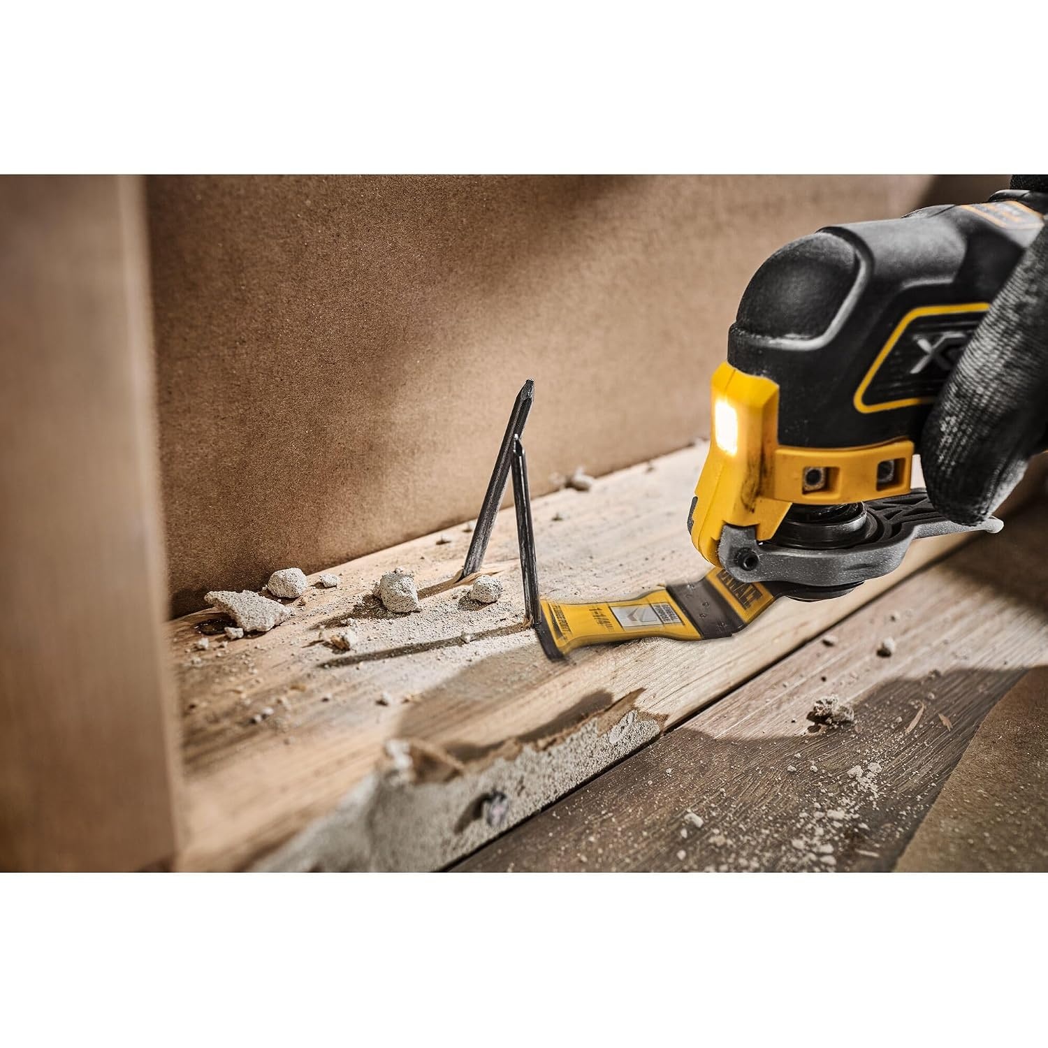 image:imageDEWALT DWA4203B Bi Metal Wood with Nails Oscillating Blade 10 pack25 Pack